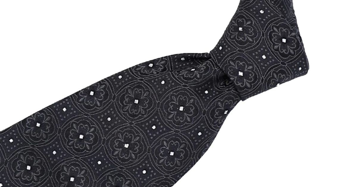 Tie Etiquette: The Dos and Don’ts of Wearing a Necktie
