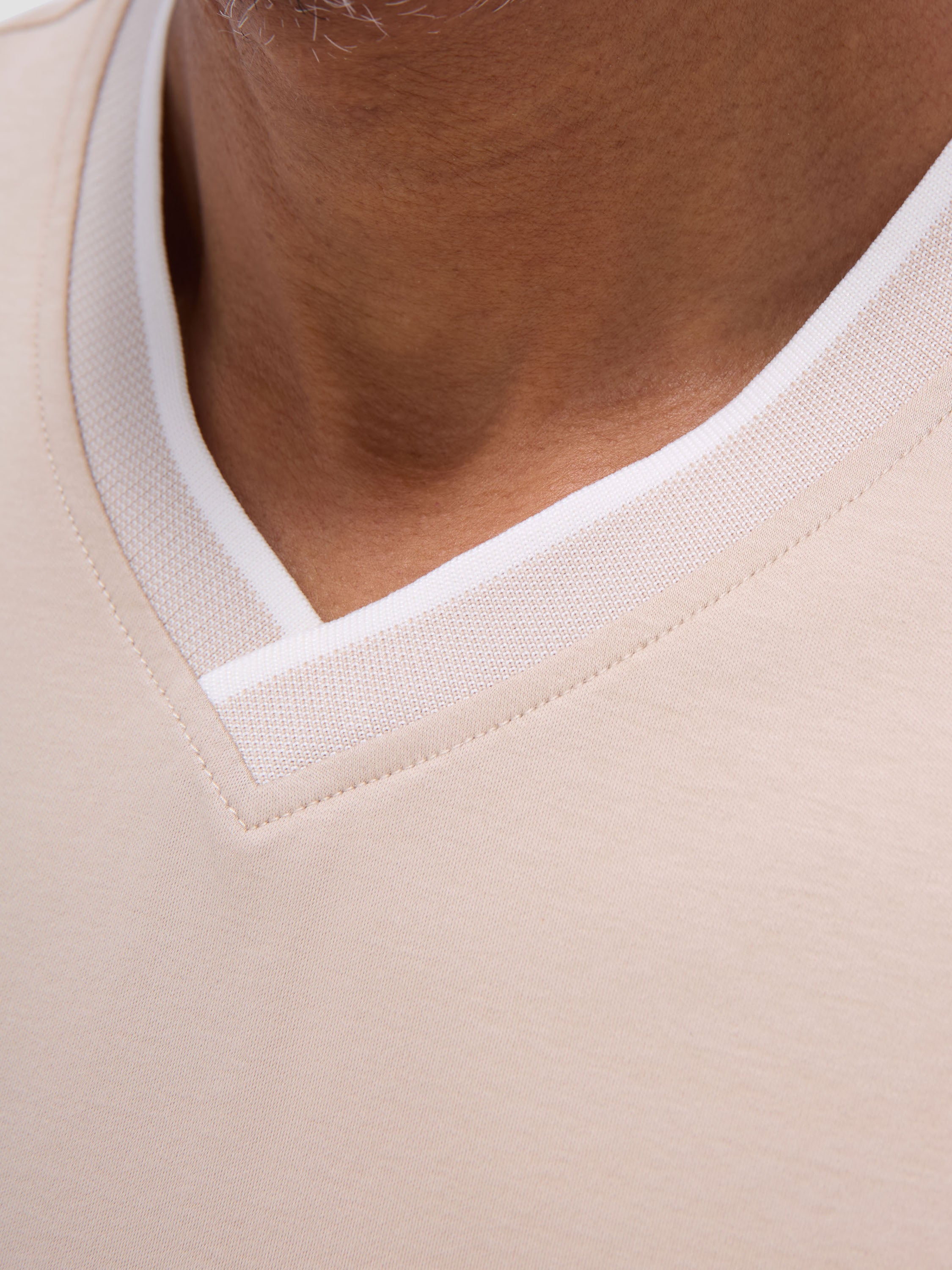 S/S Bugatchi S/S V Neck