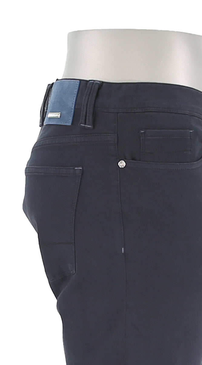 Alberto Men's Pipe Stretch Colored Denim In Dark Navy Blue Close Up