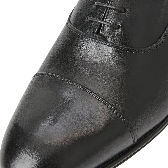 Bruno Magli Adriano Men’s Black Leather Oxford Dress Shoe Close Up