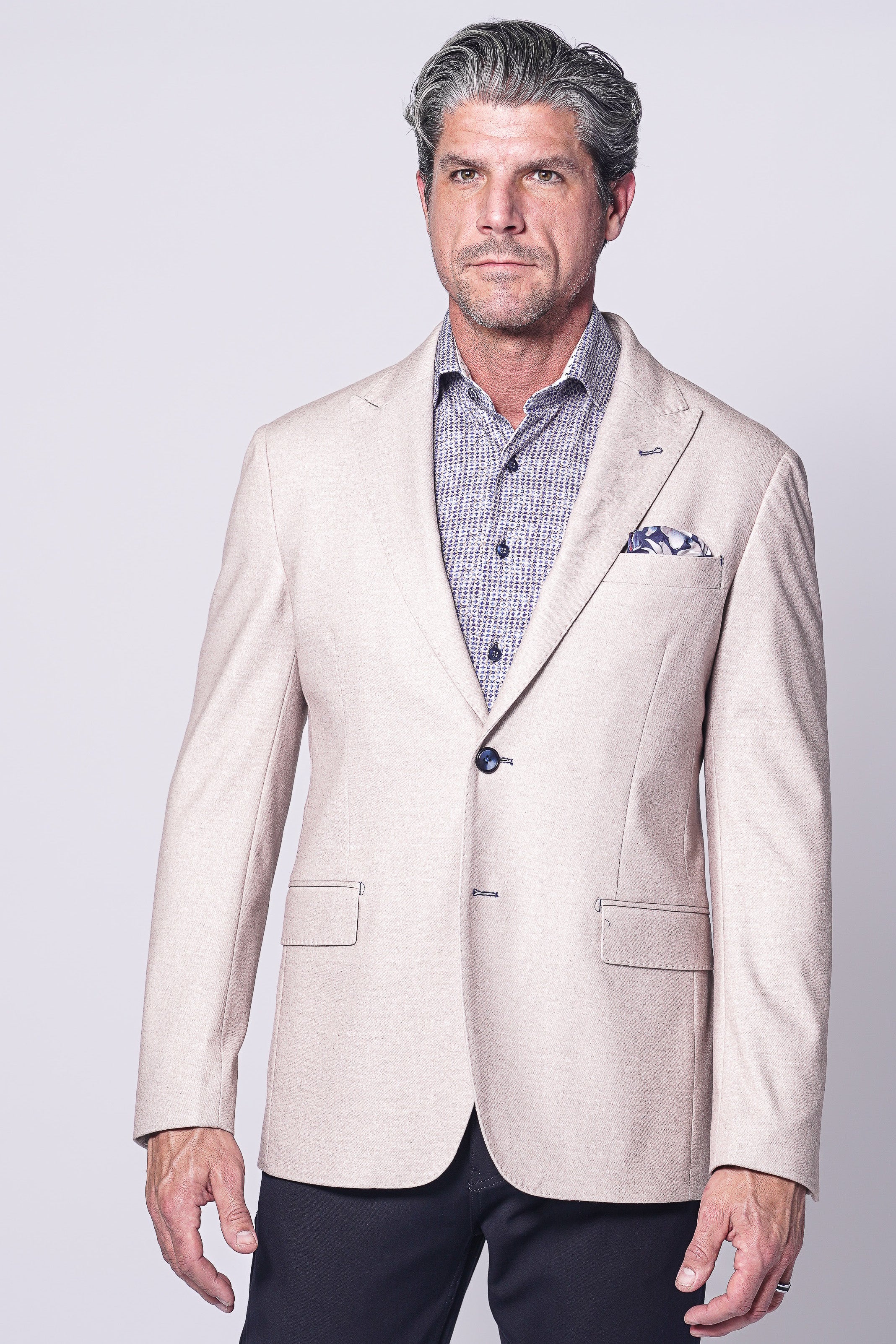 7 Downie Street Beige Knit Sport Coat Male Model - Mondo Uomo