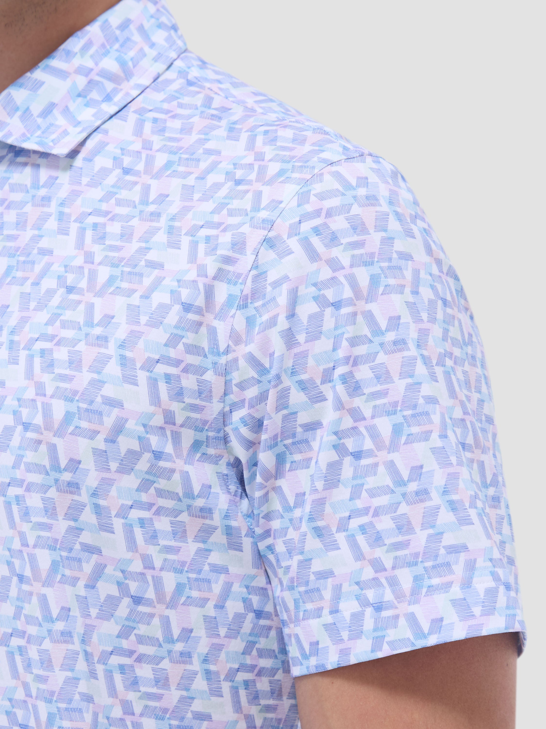 S/S Bugatchi Ooohcotton Victor Polo For Men In Pink Angled View GF9294F79