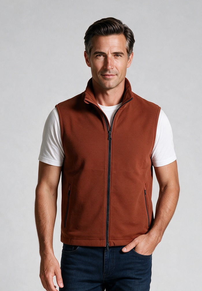 Techno Fleece Gilet, Rust — model detail