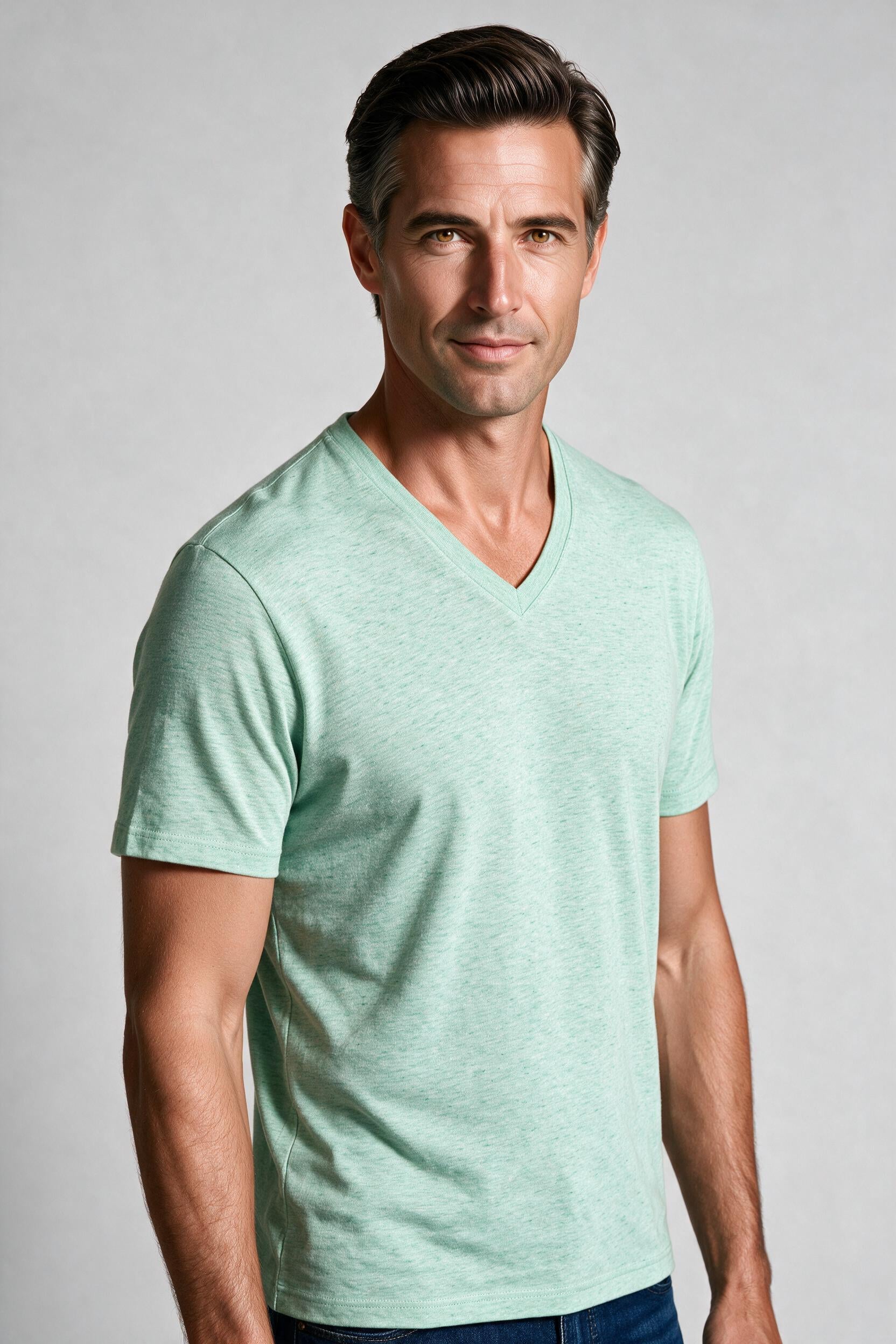 Raffi Aqua Cotton Noah V-Neck Tee in Mint – close-up #Color_Mint