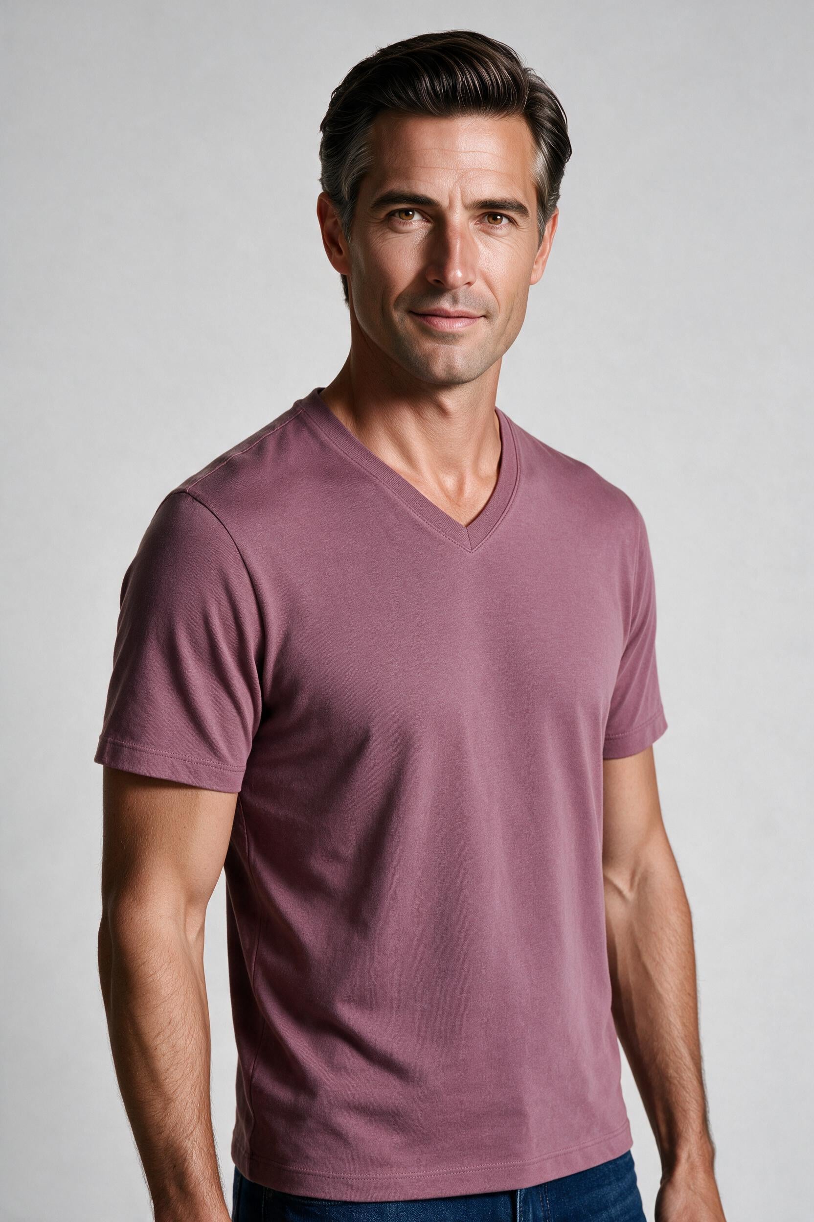 Raffi Aqua Cotton Noah V-Neck Tee in Plum – close-up #Color_Plum