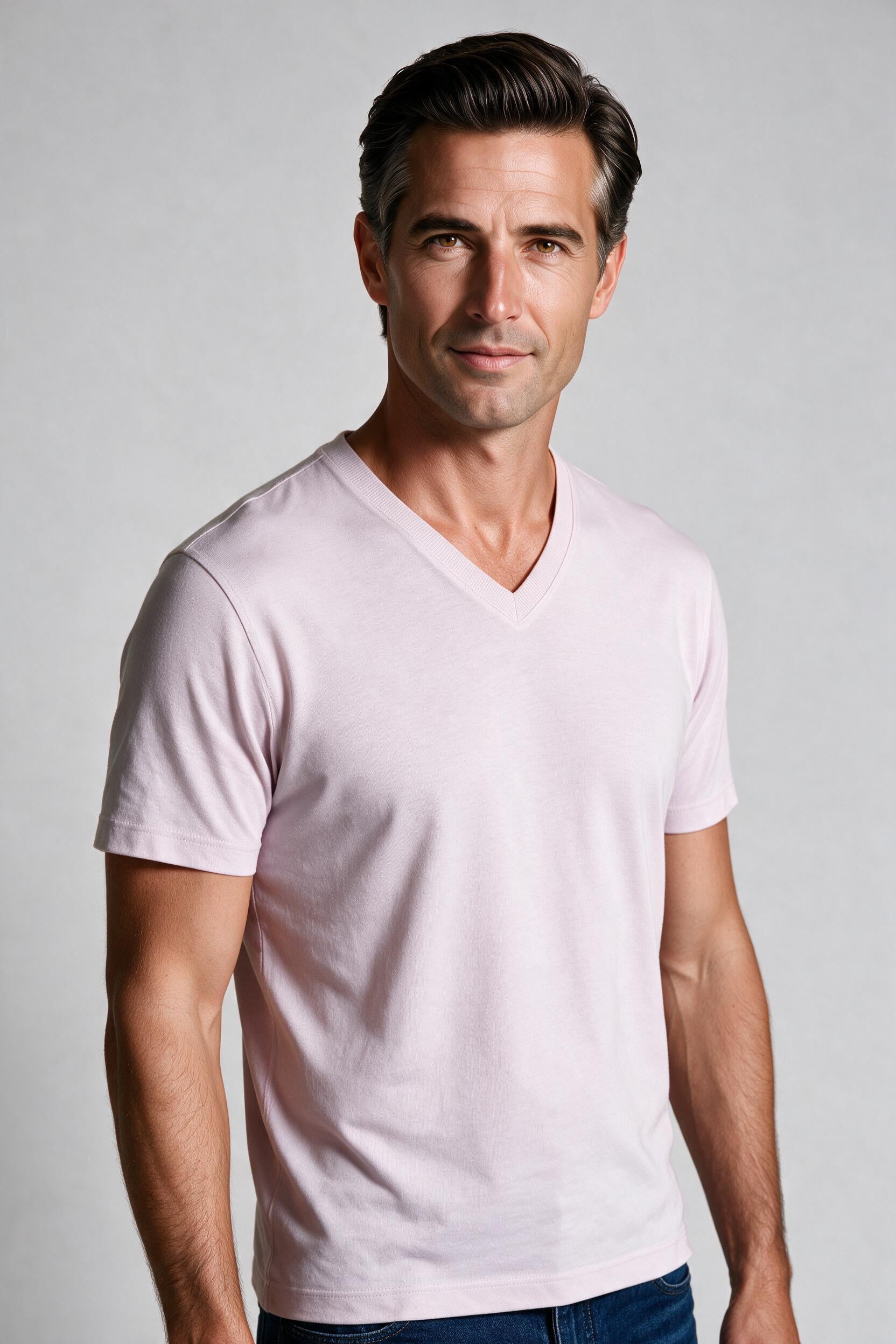 Raffi Aqua Cotton Noah V-Neck Tee in Violet – close-up #Color_Violet