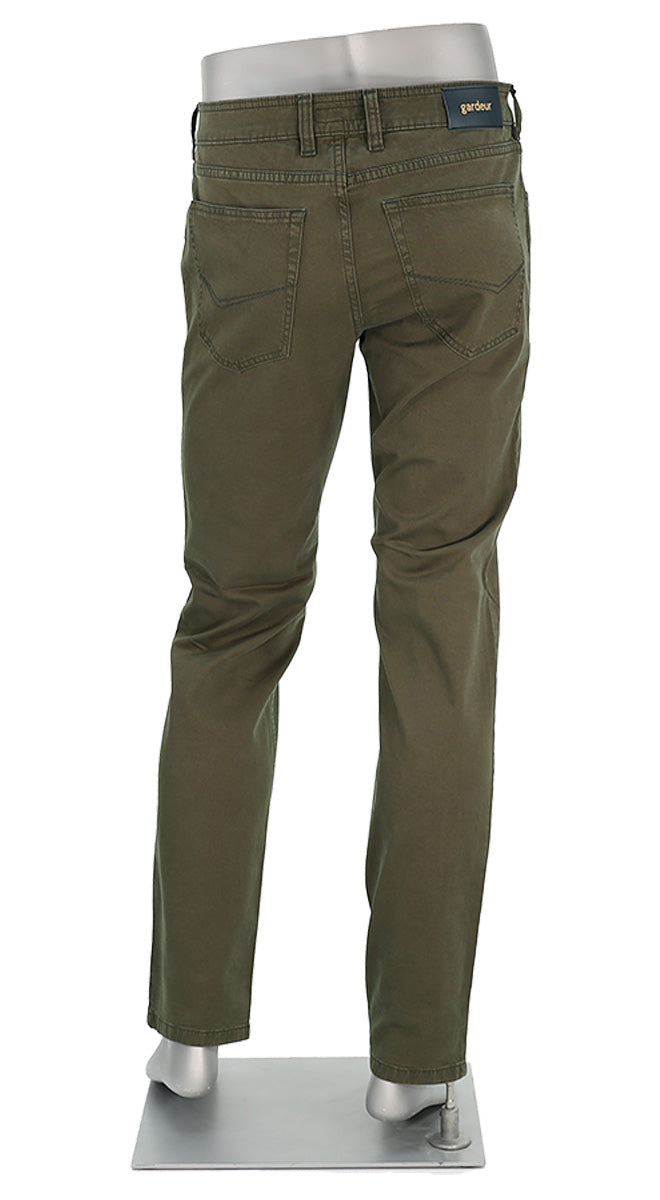 Gardeur Bill Men’s Modern Fit Solid Cotton Pants in Olive Green  B-418861